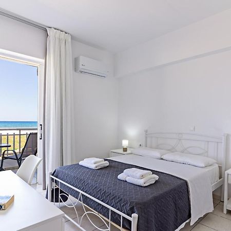 Azure Seaside Apts Magnisía Buitenkant foto