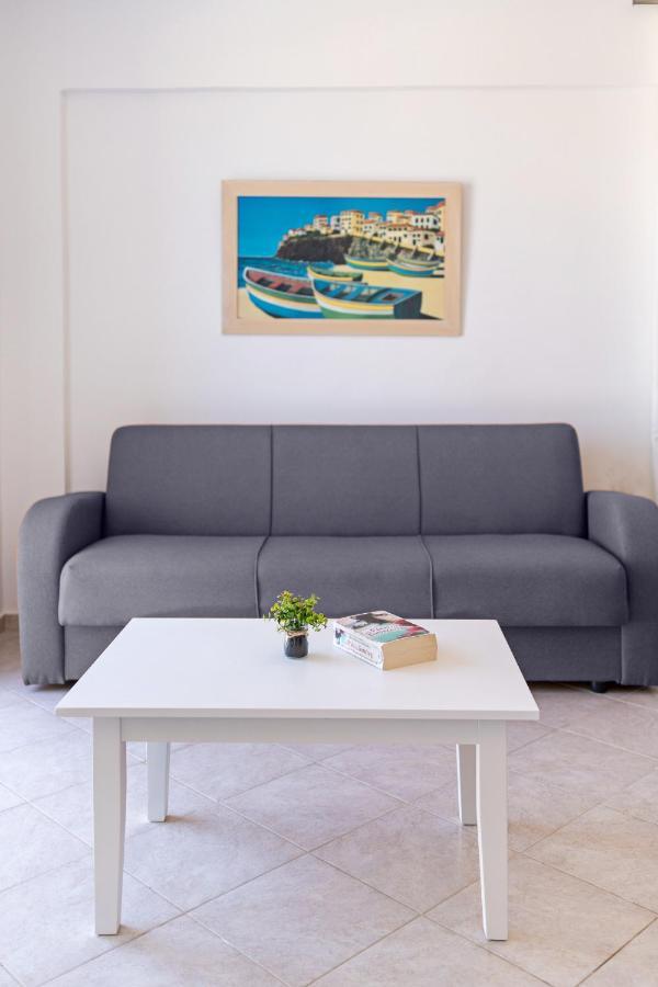Azure Seaside Apts Magnisía Buitenkant foto